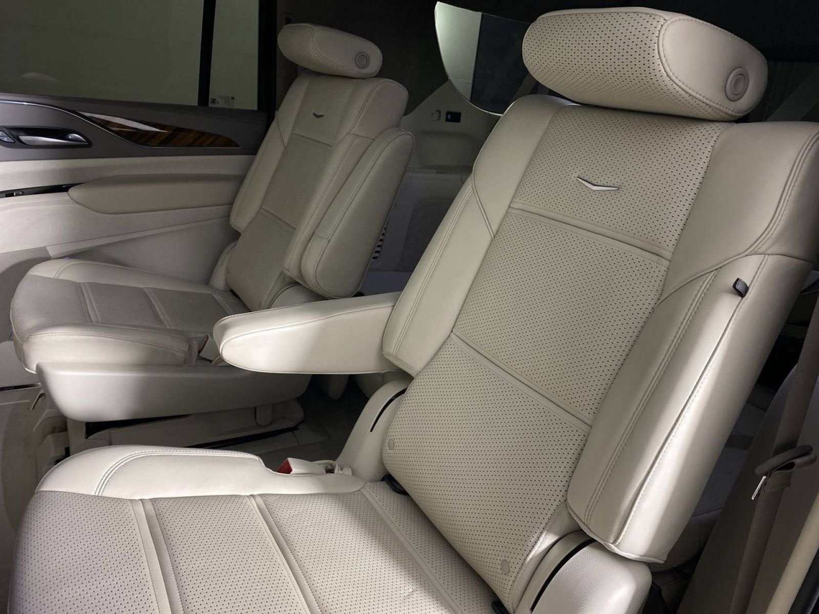 2024 Cadillac Escalade ESV Sport Platinum