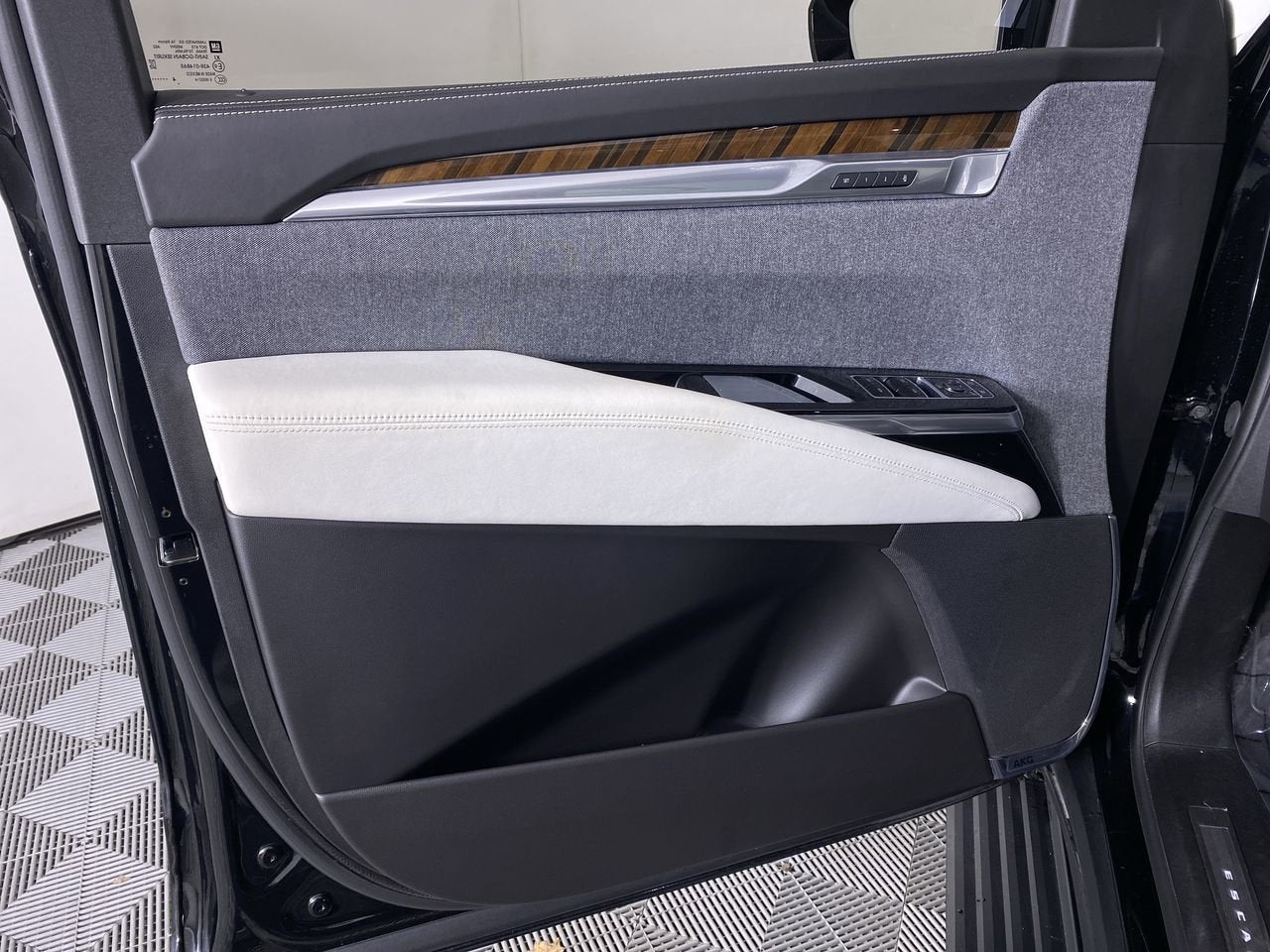 2025 Cadillac Escalade ESV Sport Platinum