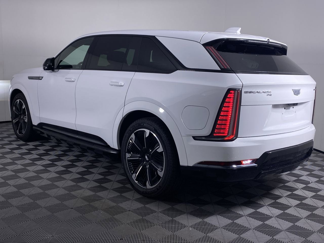 2025 Cadillac ESCALADE IQ Sport 1