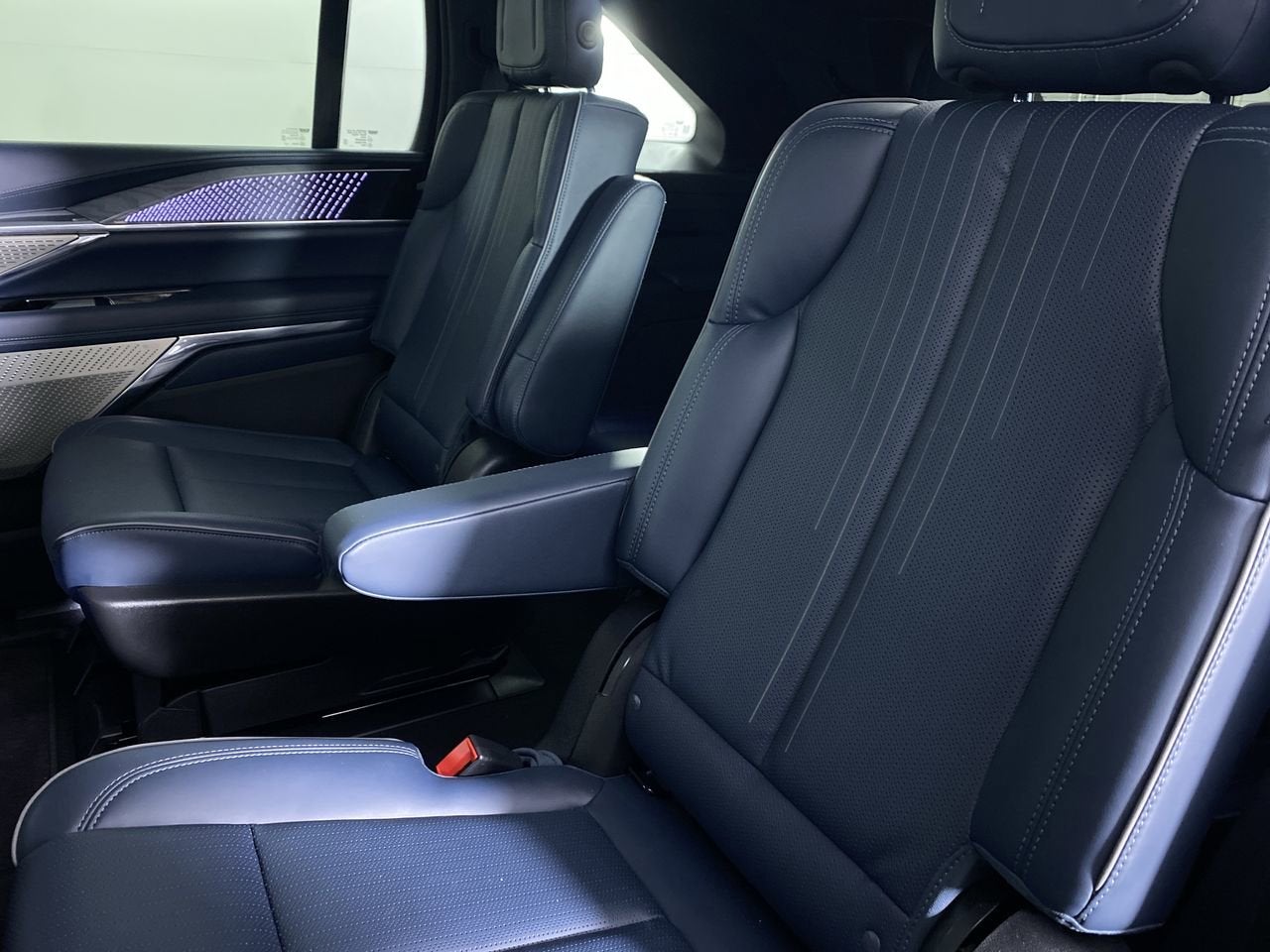 2025 Cadillac ESCALADE IQ Sport 2