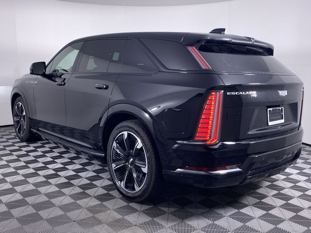 2025 Cadillac ESCALADE IQ Sport 2