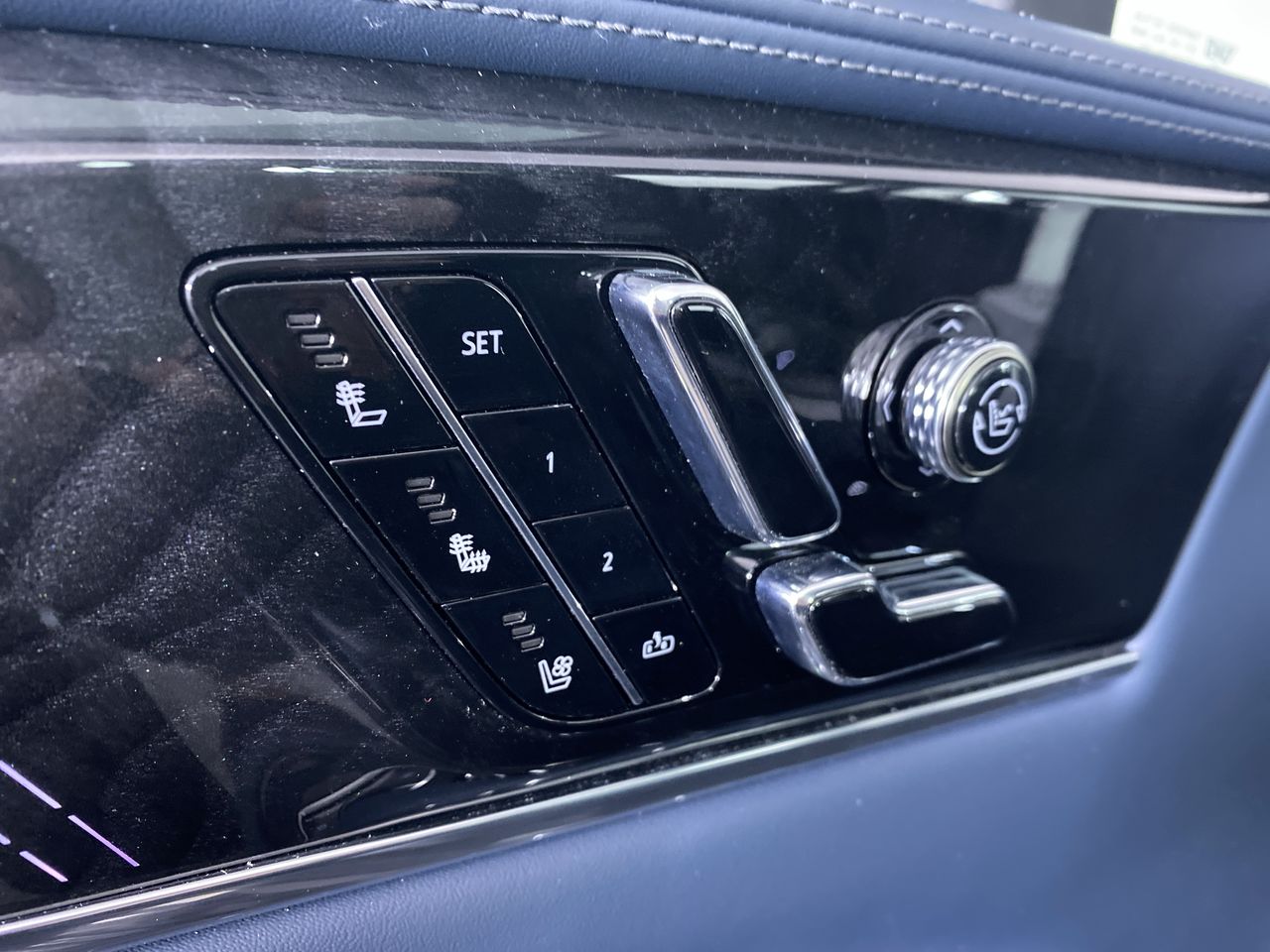 2025 Cadillac ESCALADE IQ Sport 2