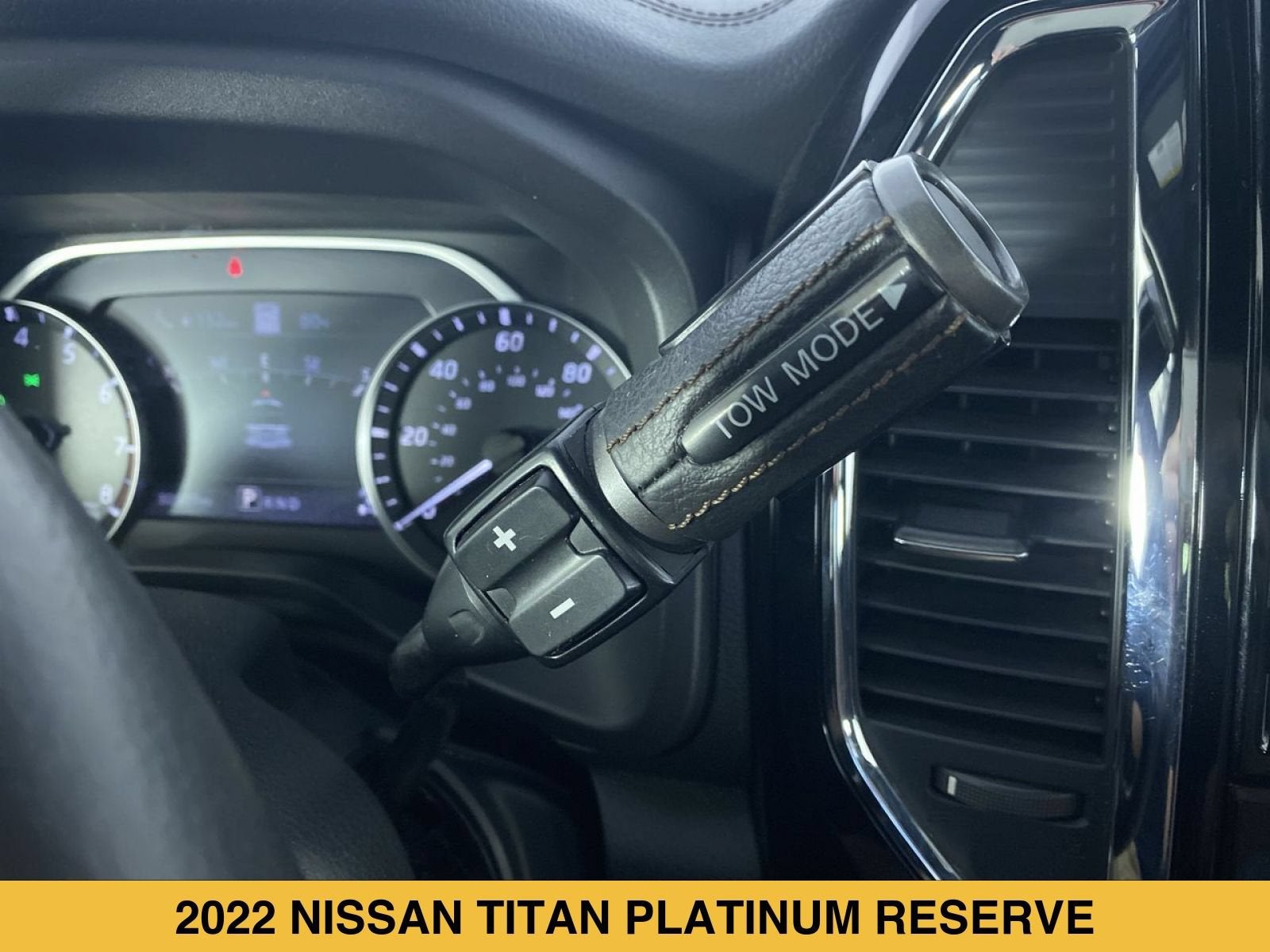 2022 Nissan TITAN Crew Cab Platinum Reserve 4x4