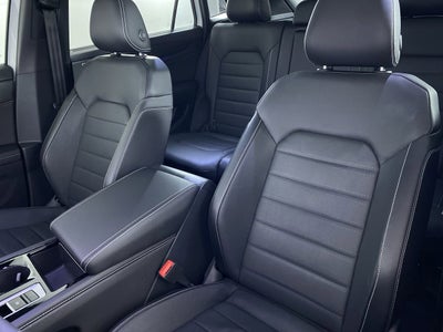 2025 Volkswagen Atlas Cross Sport 2.0T SEL R-Line Black