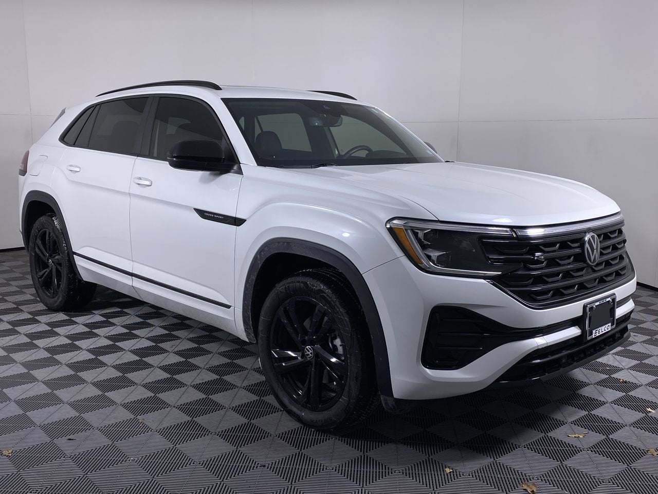 2025 Volkswagen Atlas Cross Sport 2.0T SEL R-Line Black