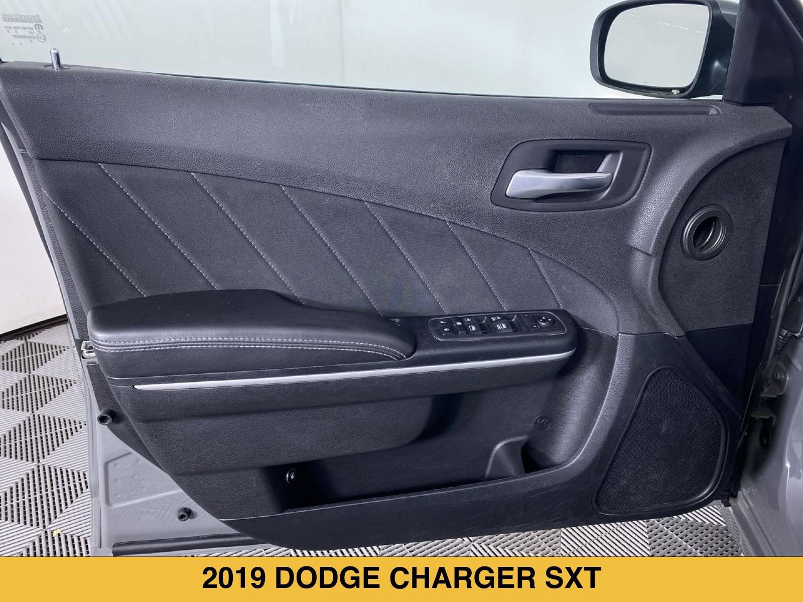 2019 Dodge Charger SXT RWD
