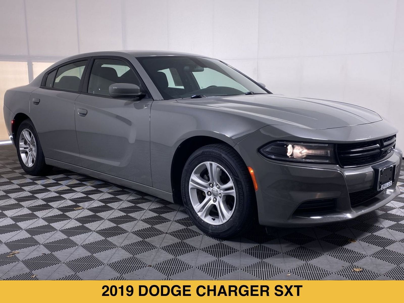 2019 Dodge Charger SXT RWD