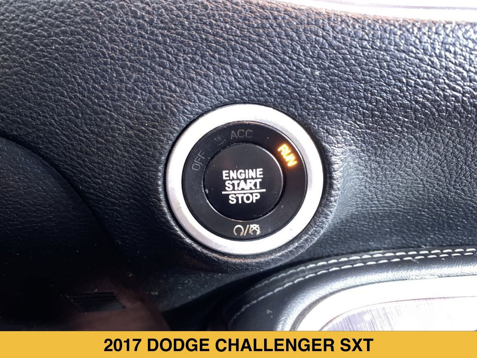 2017 Dodge Challenger SXT