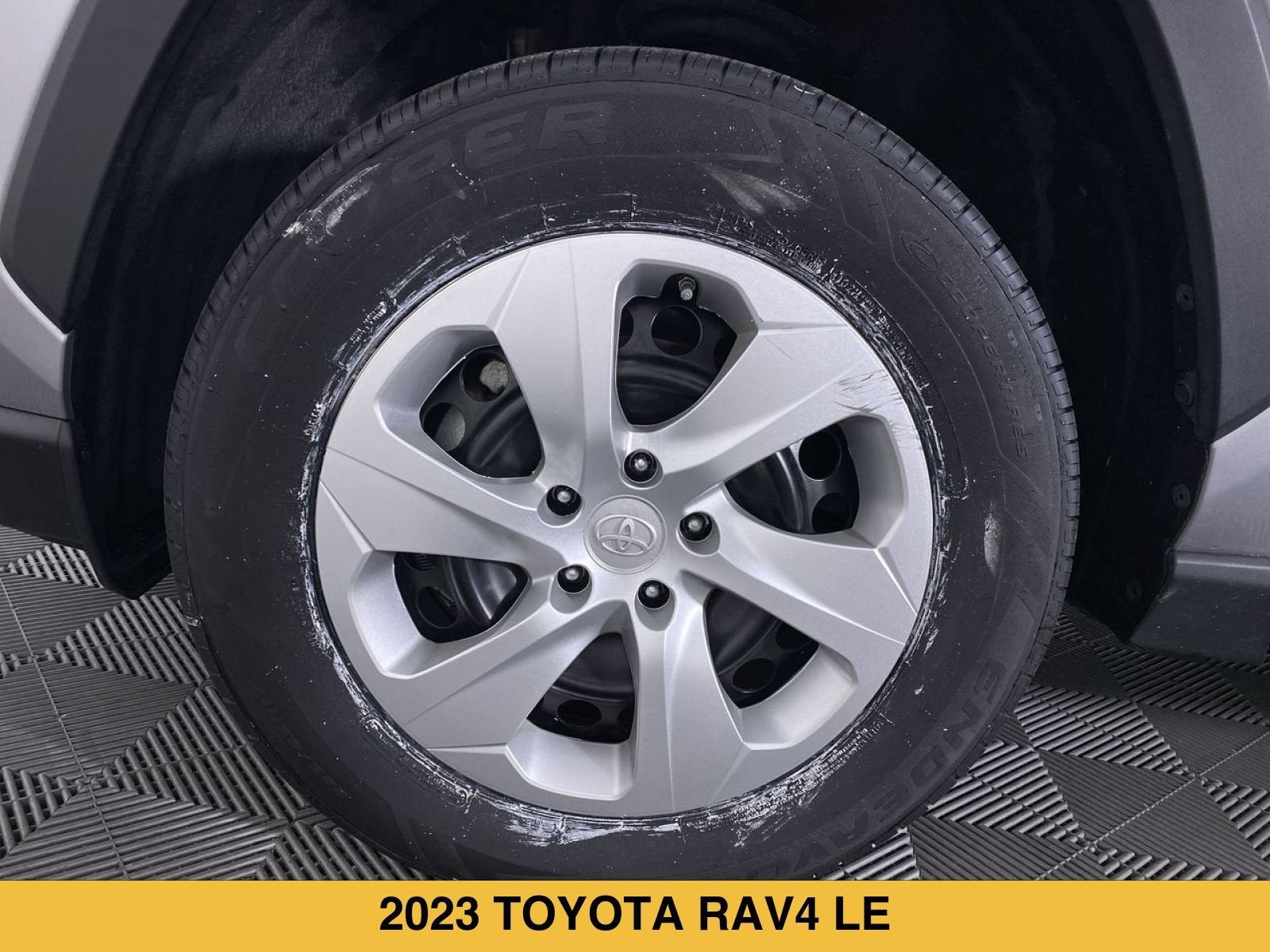 2023 Toyota RAV4 LE