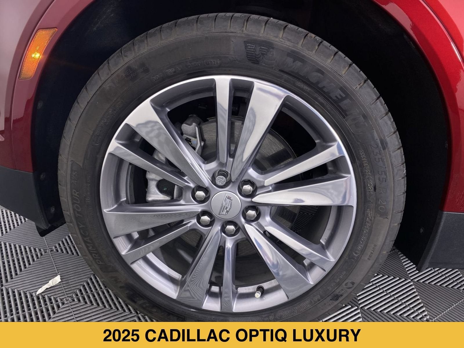 2025 Cadillac OPTIQ Luxury 2