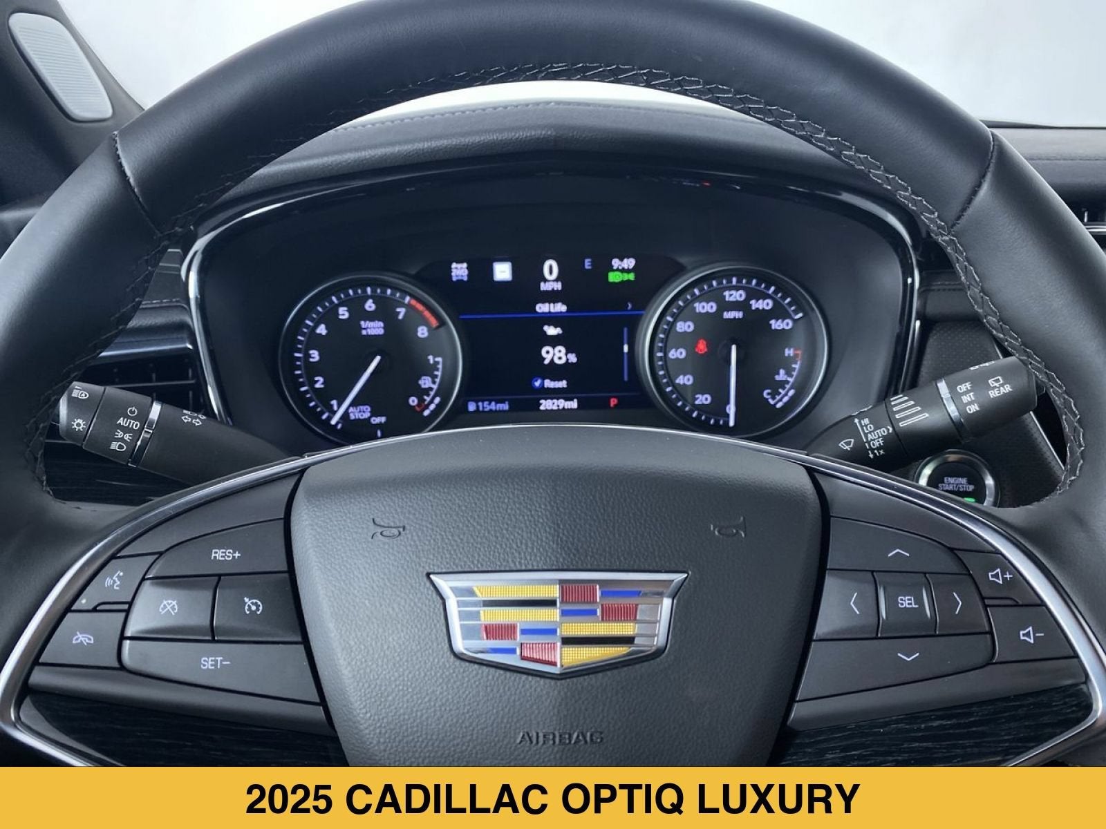 2025 Cadillac OPTIQ Luxury 2