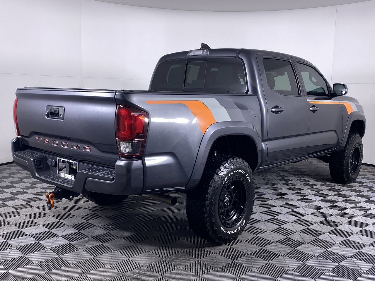 2022 Toyota Tacoma SR5 V6