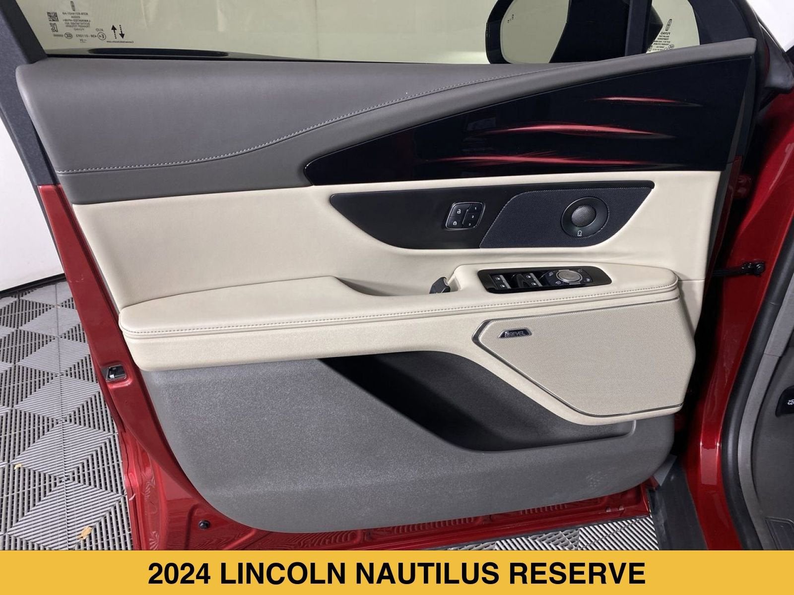 2024 Lincoln Nautilus Reserve