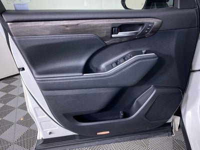 2021 Toyota Highlander Hybrid Limited