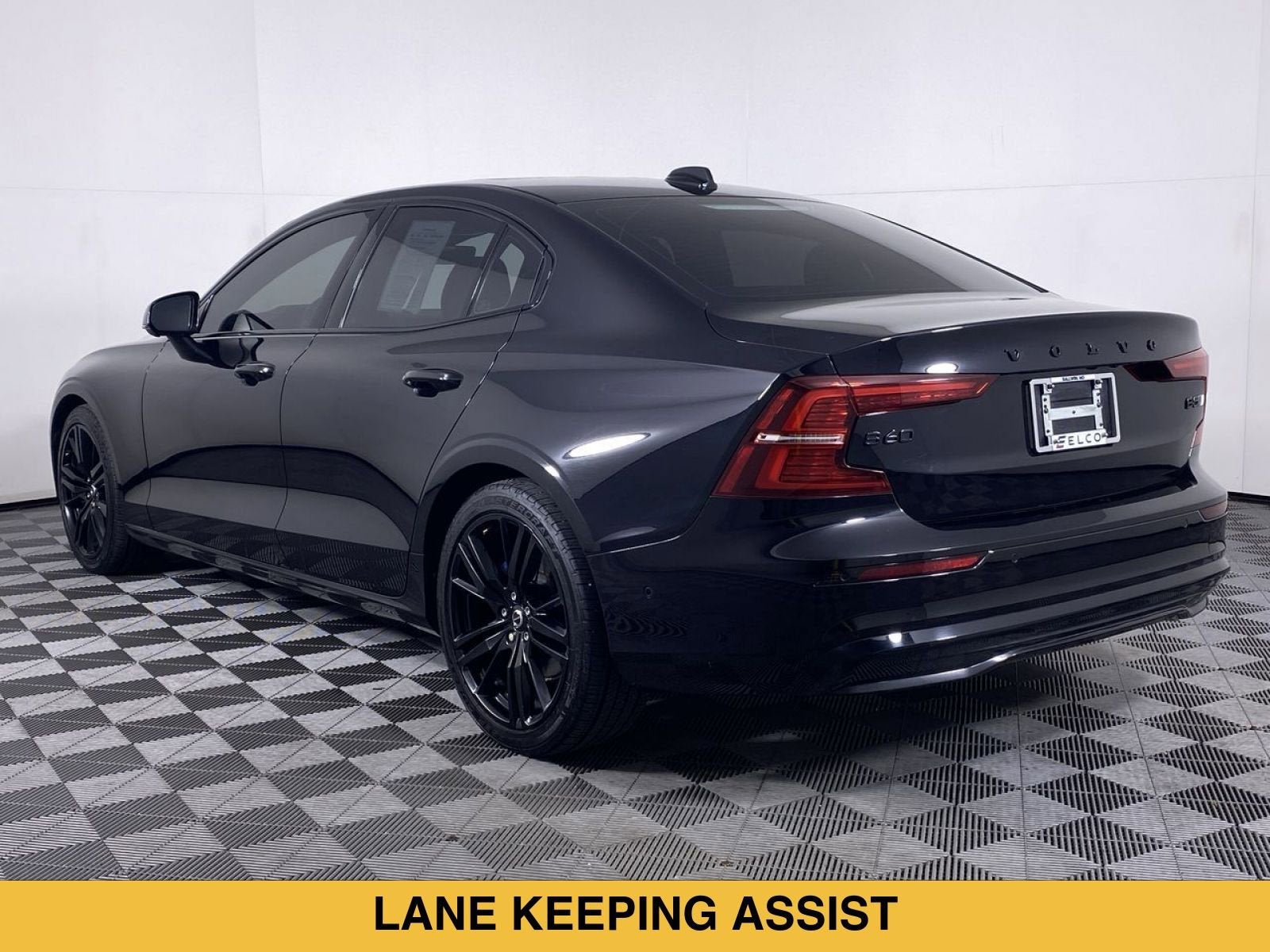 2023 Volvo S60 B5 Plus Black Edition