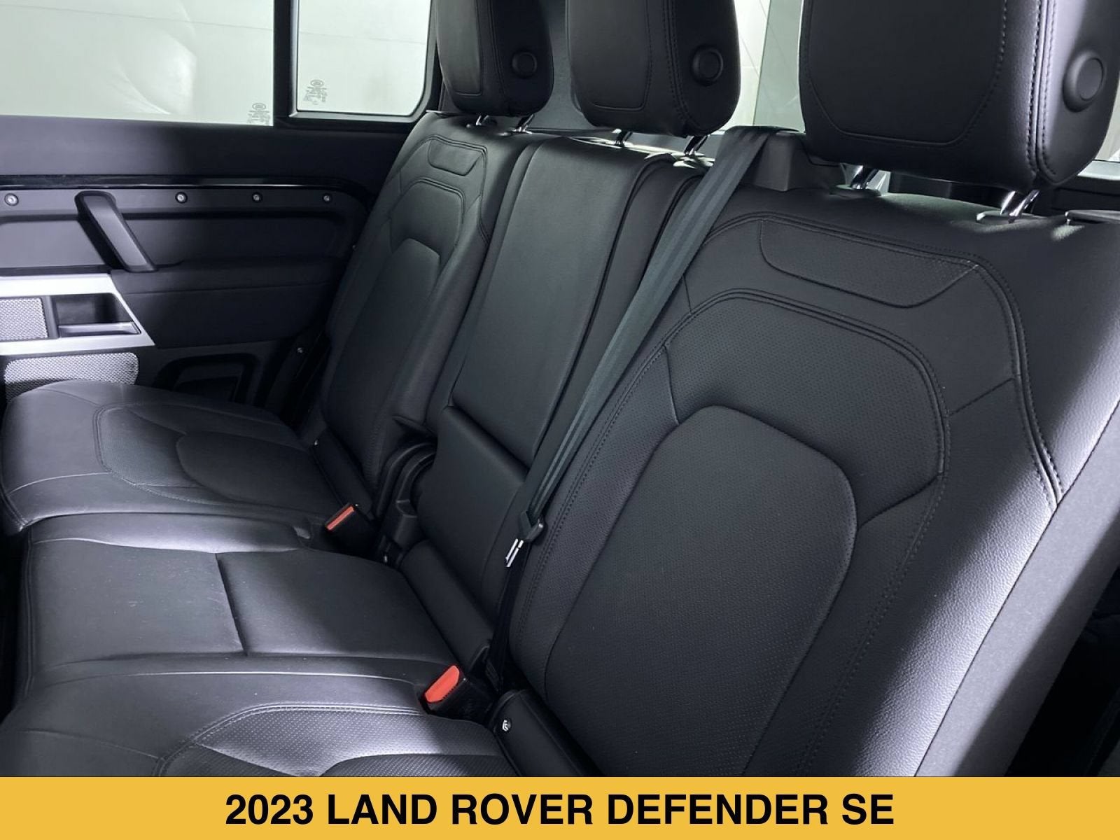 2023 Land Rover Defender 130 SE