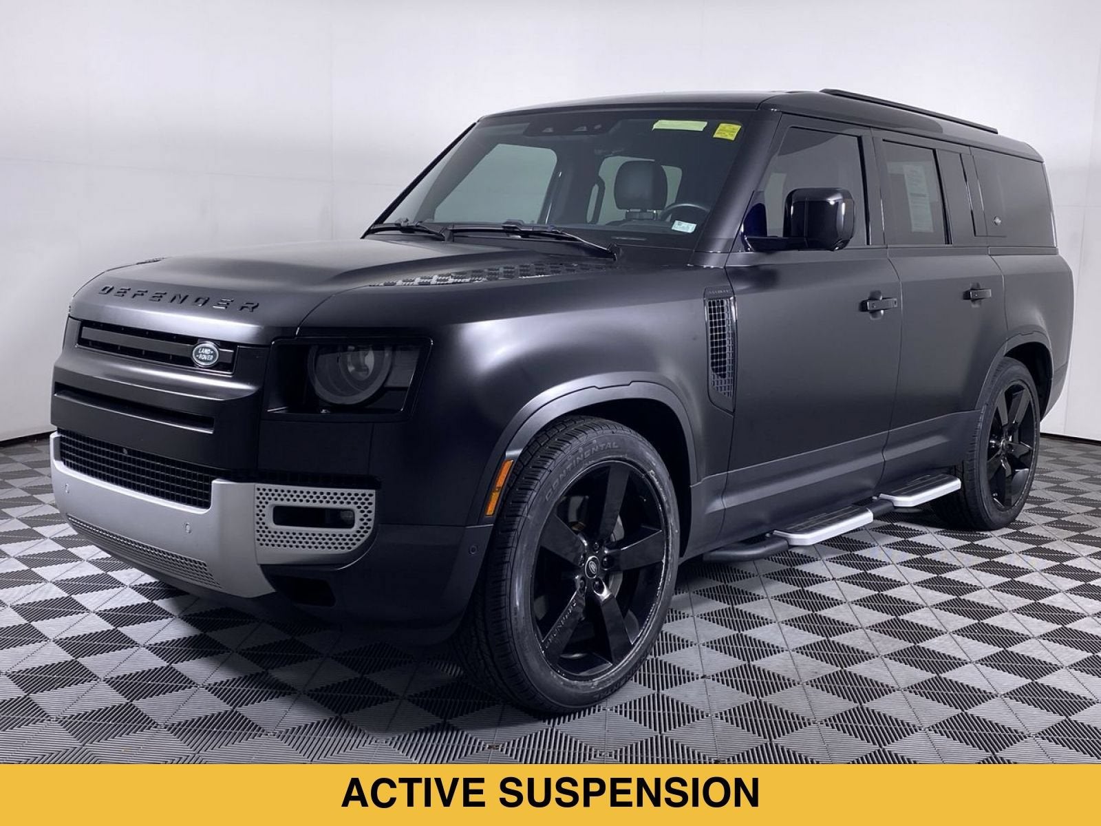 2023 Land Rover Defender 130 SE