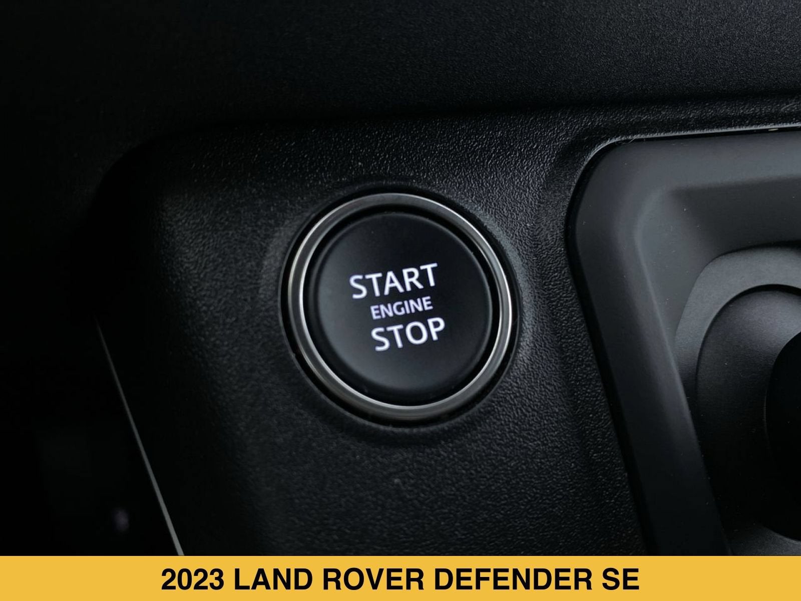 2023 Land Rover Defender 130 SE
