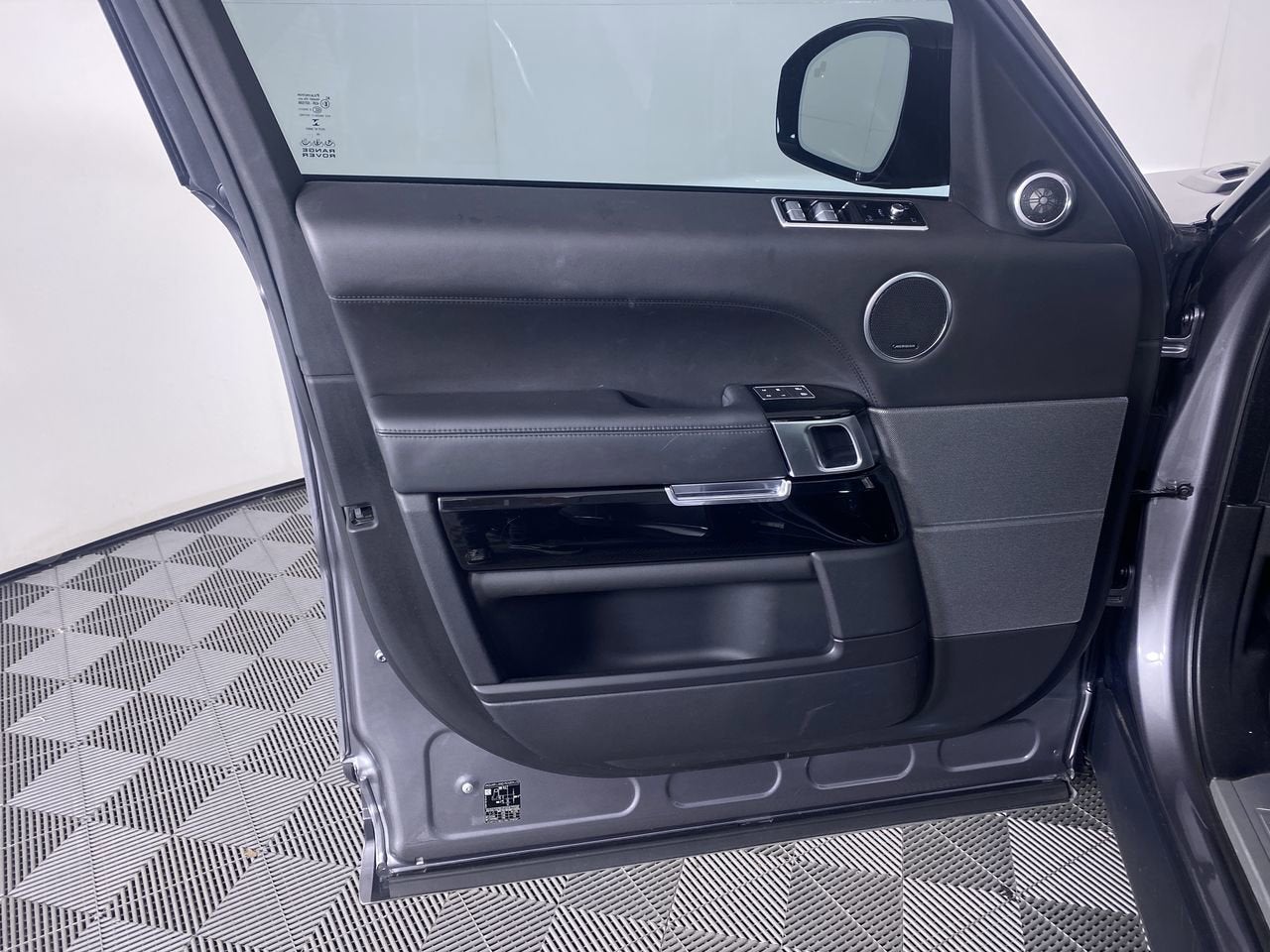 2021 Land Rover Range Rover Sport SVR