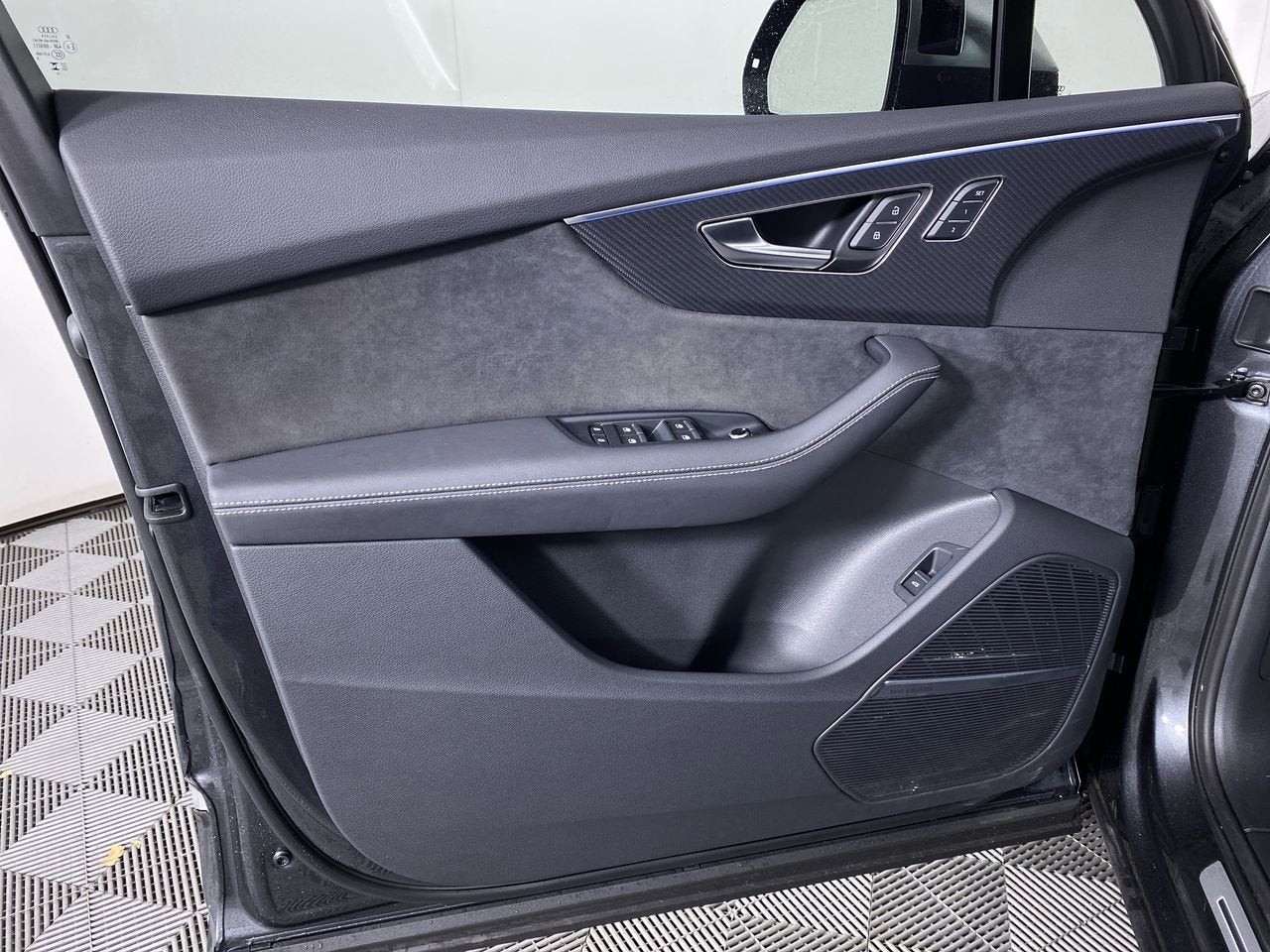 2025 Audi SQ7 Premium Plus TFSI quattro Tiptronic