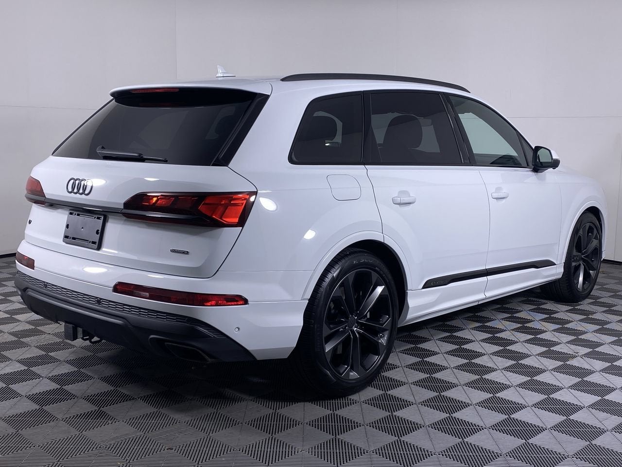 2026 Audi Q7 Prestige 55 TFSI quattro tiptronic