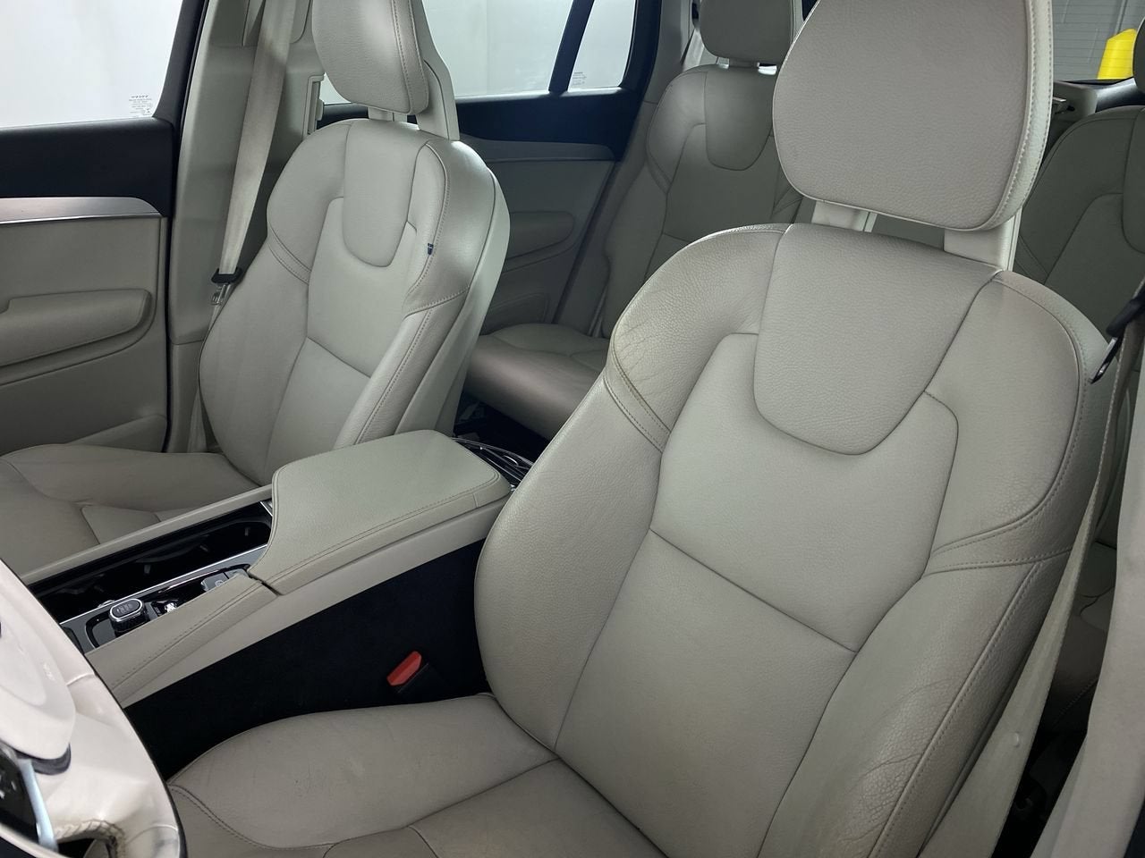 2018 Volvo XC90 T6 Momentum