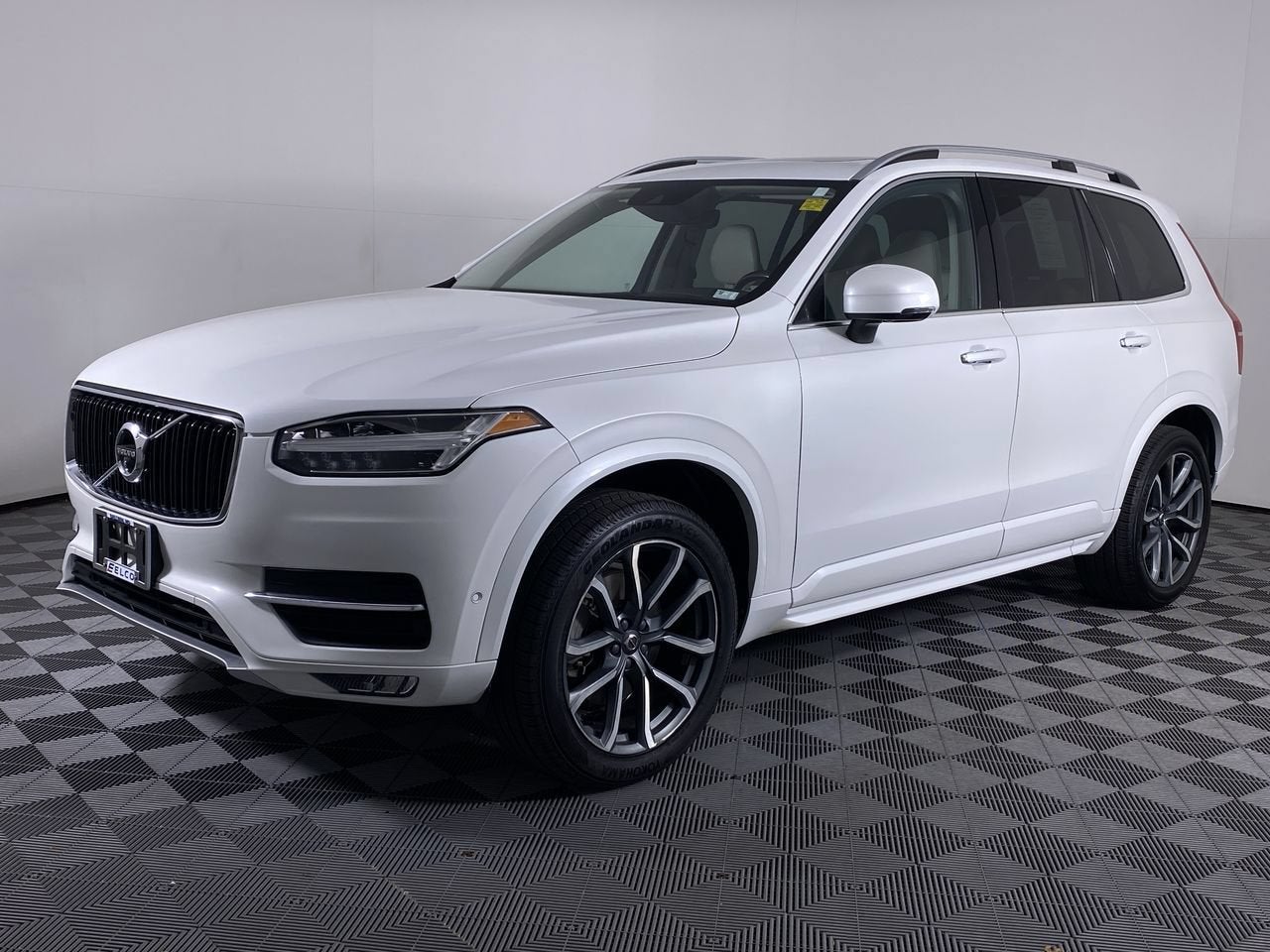 2018 Volvo XC90 T6 Momentum