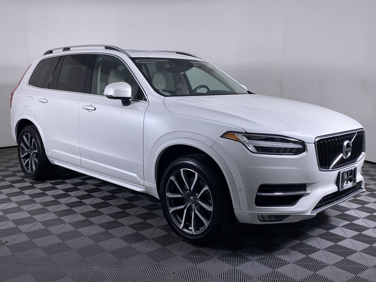 2018 Volvo XC90 T6 Momentum