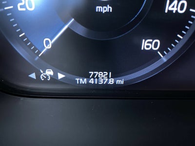 2018 Volvo XC90 T6 Momentum